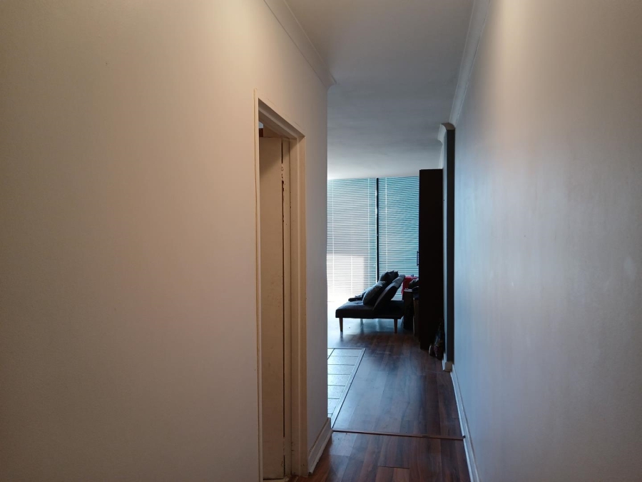 To Let 1 Bedroom Property for Rent in Woodstock Western Cape